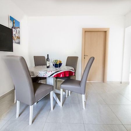 Apartmán Colic Njivice Exteriér fotografie